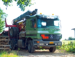 MB-Actros-3348-Langholztransporter-DMH-(B)[2]